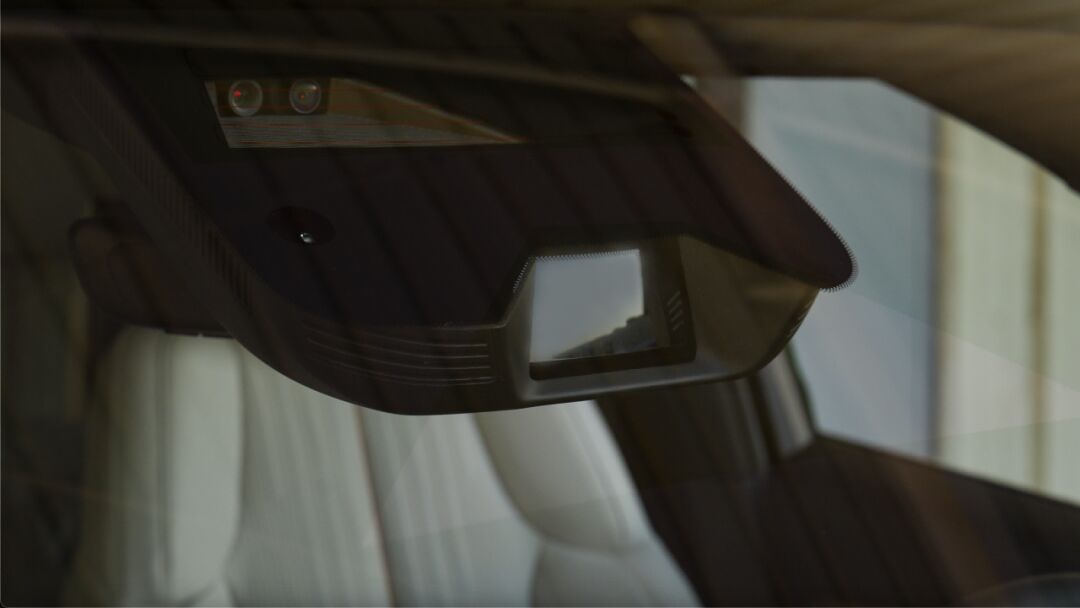 Fuyao Launches Industry's First In-Cabin Hidden
LiDAR
Windshield
–
SmartEye Windshield
