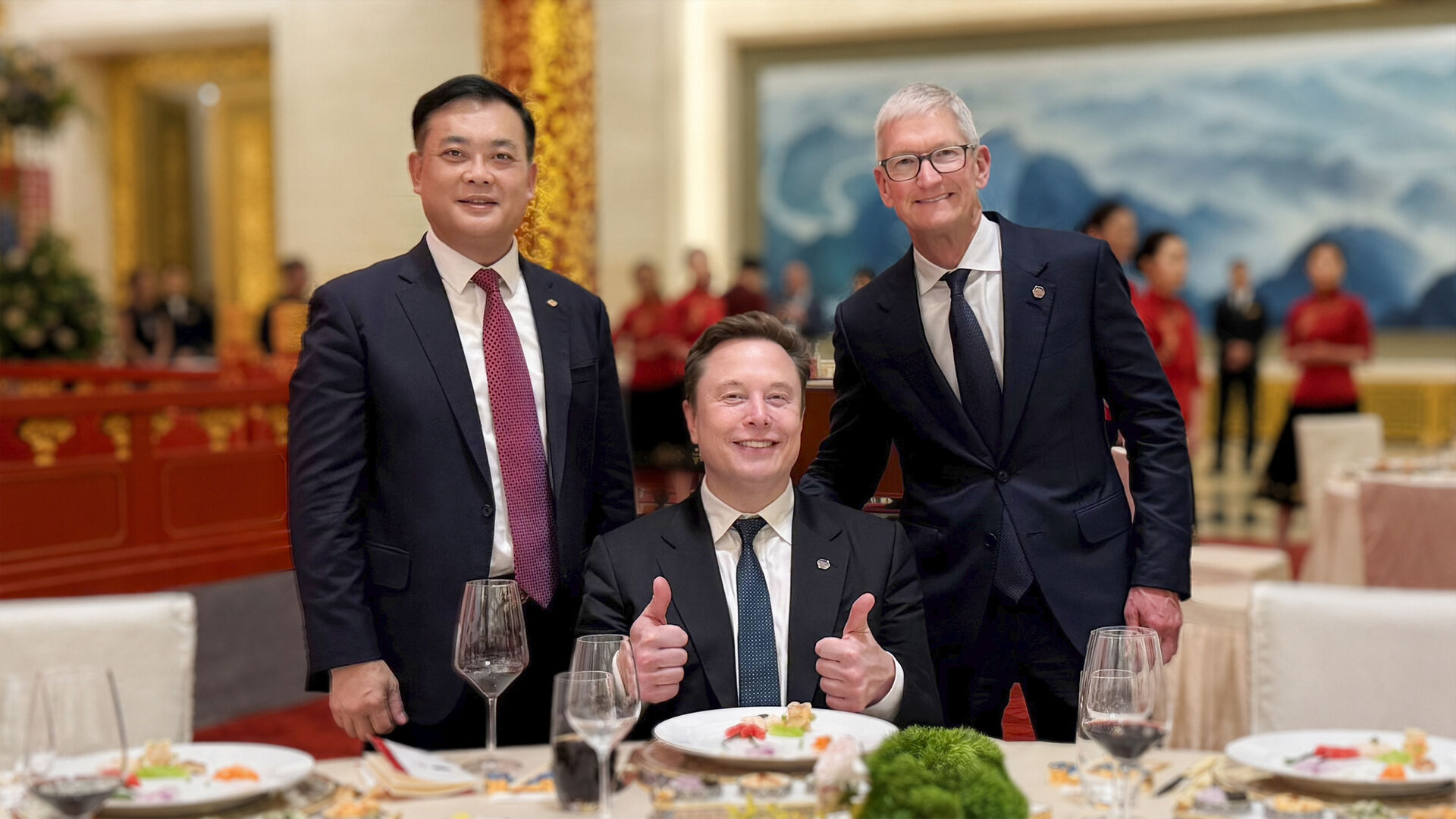 Fuyao Group Chairman Tso Fai Invited to Attend Welcome Banquet
for
China-US Talks